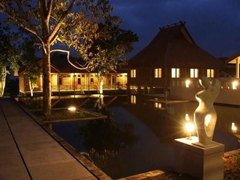 Disaster Oasis Hotel Kaliurang Exterior photo